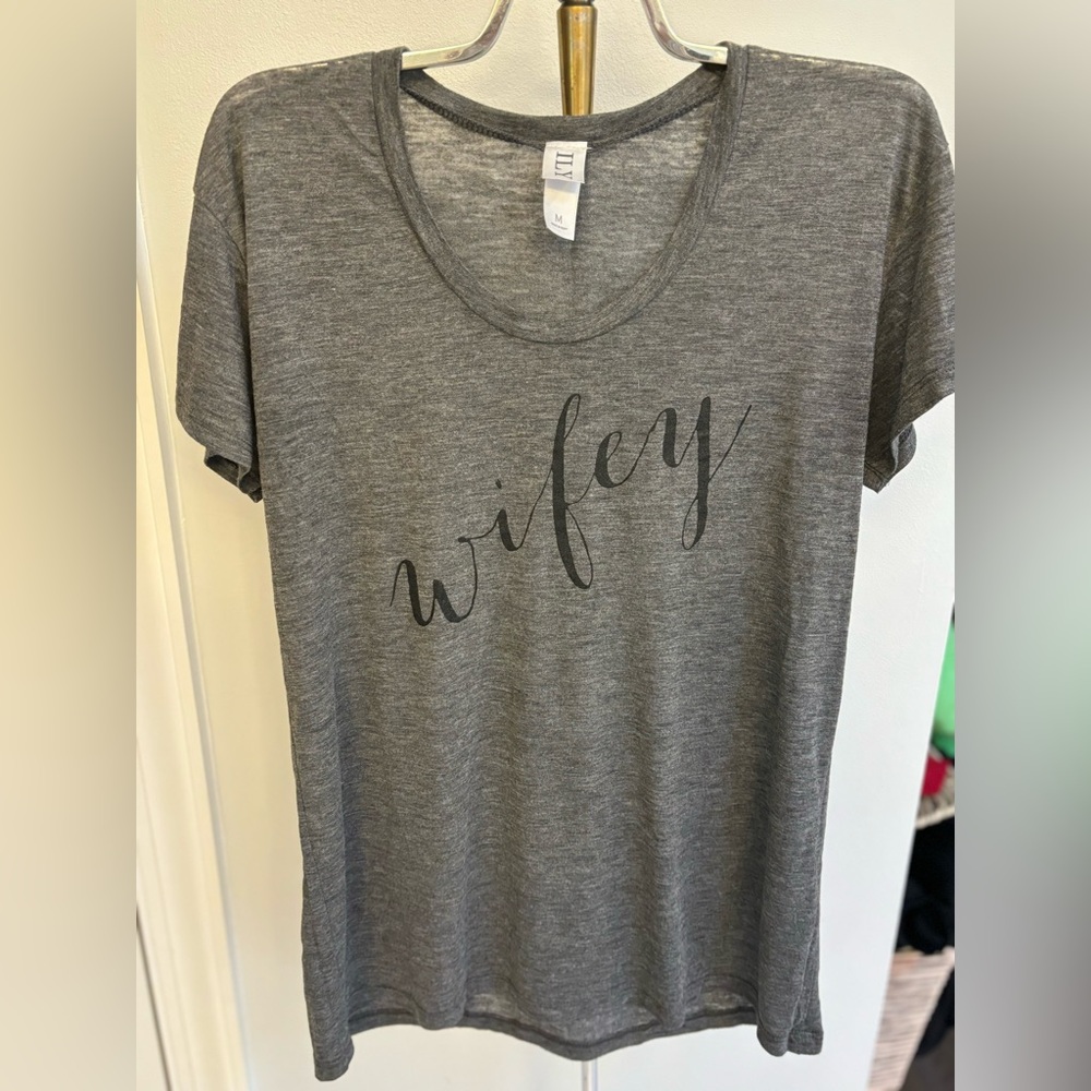 Wifey t-shirt! Perfect for bachelorette trip or honeymoon